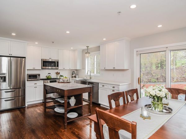 14 Georgetowne Drive, Nashua, NH 03062