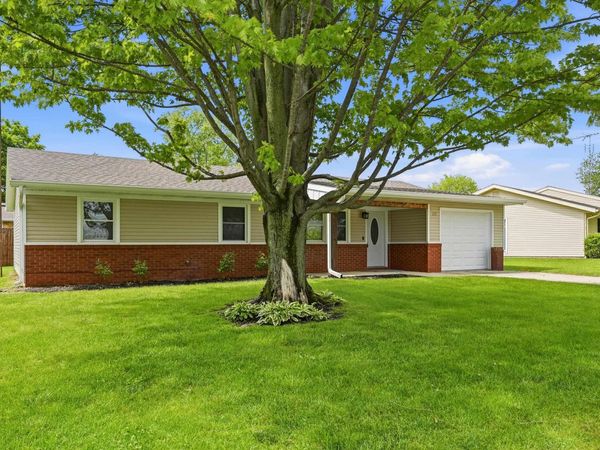 391 W Albany Court, Albany, IN 47320