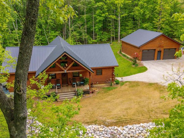 3489 N Shamrock Lane, Birdseye, IN 47513