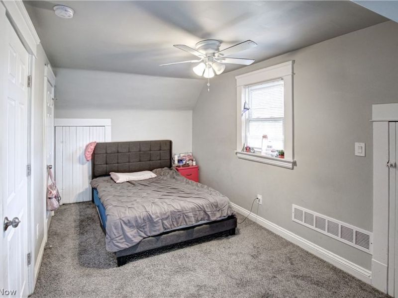 672 E 109th Street, Cleveland, OH 44108 Photo 29