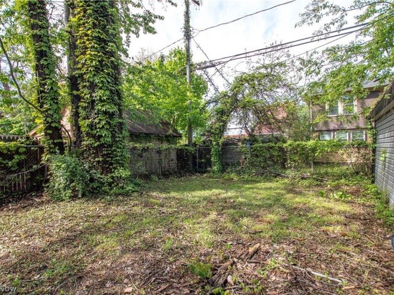 672 E 109th Street, Cleveland, OH 44108 Photo 47