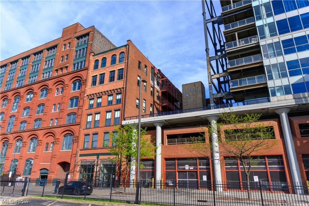 635 W Lakeside Avenue  Cleveland, OH 44113