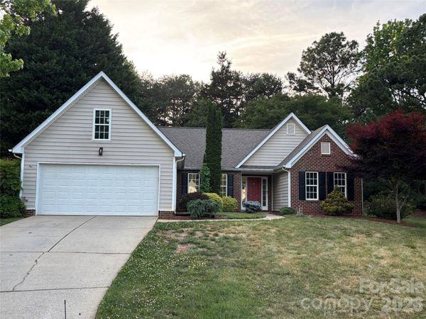 450 Glencrest Drive , Stanley, NC 28164
