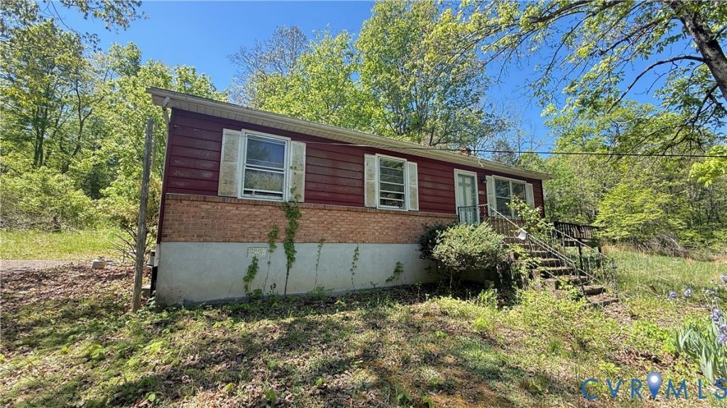 1386 Springwood Road , Fincastle, VA 24090 Main Photo