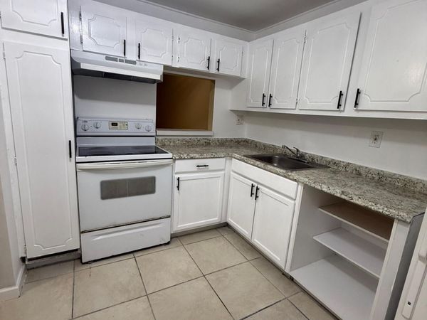 4334 NW 9th Avenue, Unit 7-3f, Deerfield Beach, FL 33064