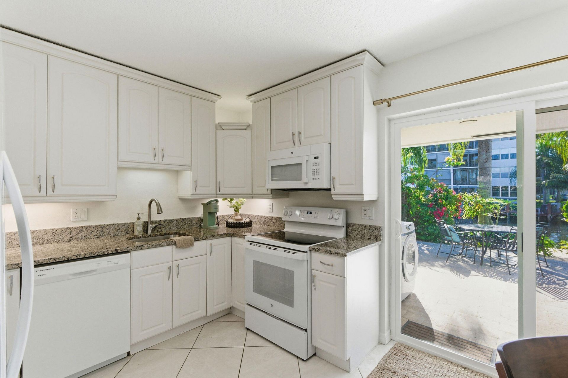 1850 SE 7th Street, Unit B, Pompano Beach, FL 33060 Photo