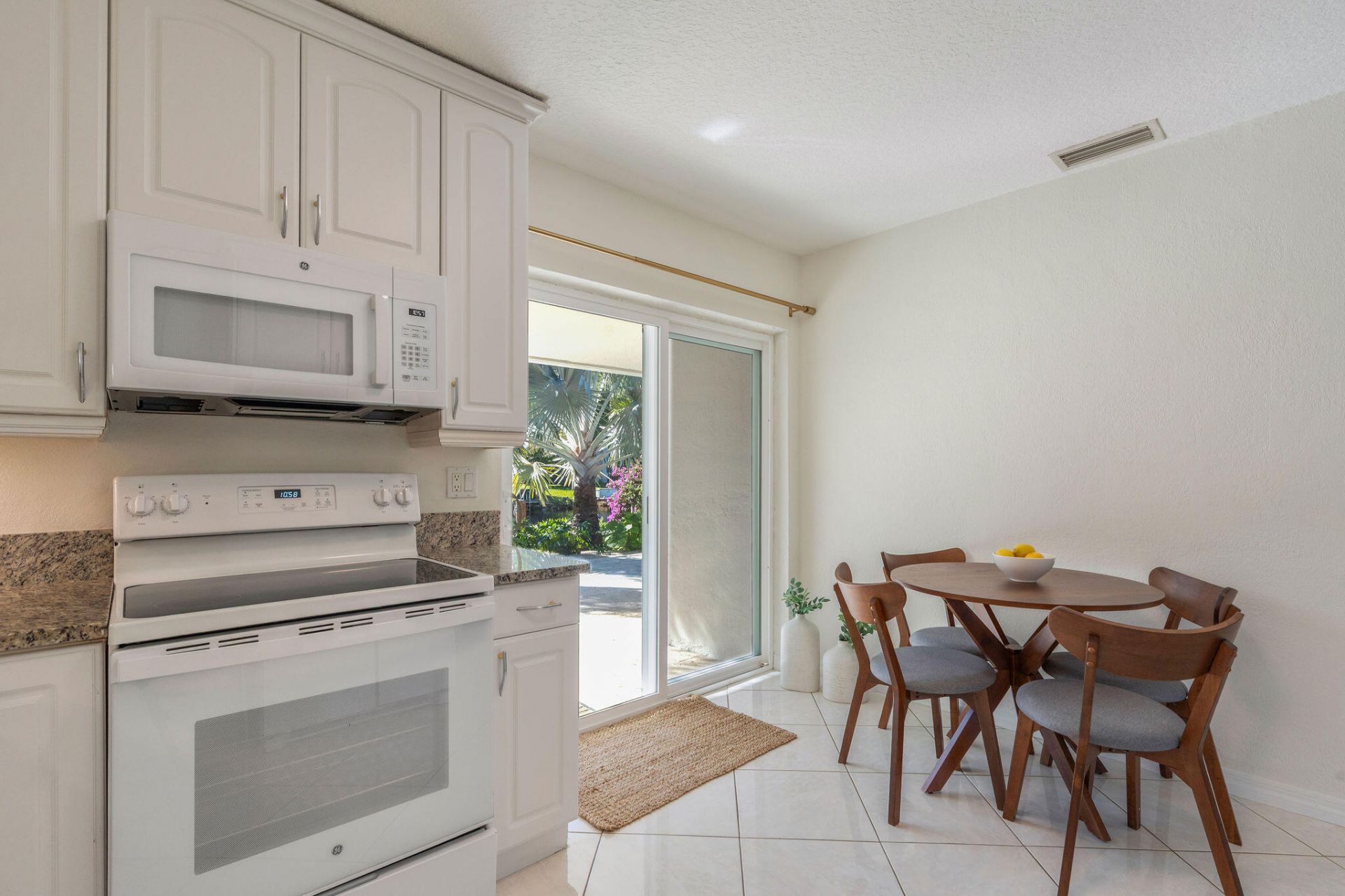 1850 SE 7th Street, Unit B, Pompano Beach, FL 33060 Photo