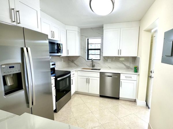 9440 SW 8th Street, Unit 109, Boca Raton, FL 33428