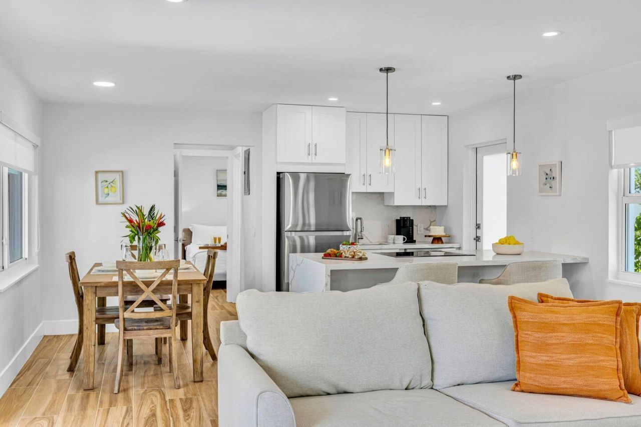 347 N Birch Road, Unit 1-9, Fort Lauderdale, FL 33304 Photo