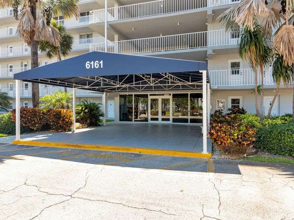 6161 NW 2nd Ave., Unit Ph-r, Boca Raton, FL 33487