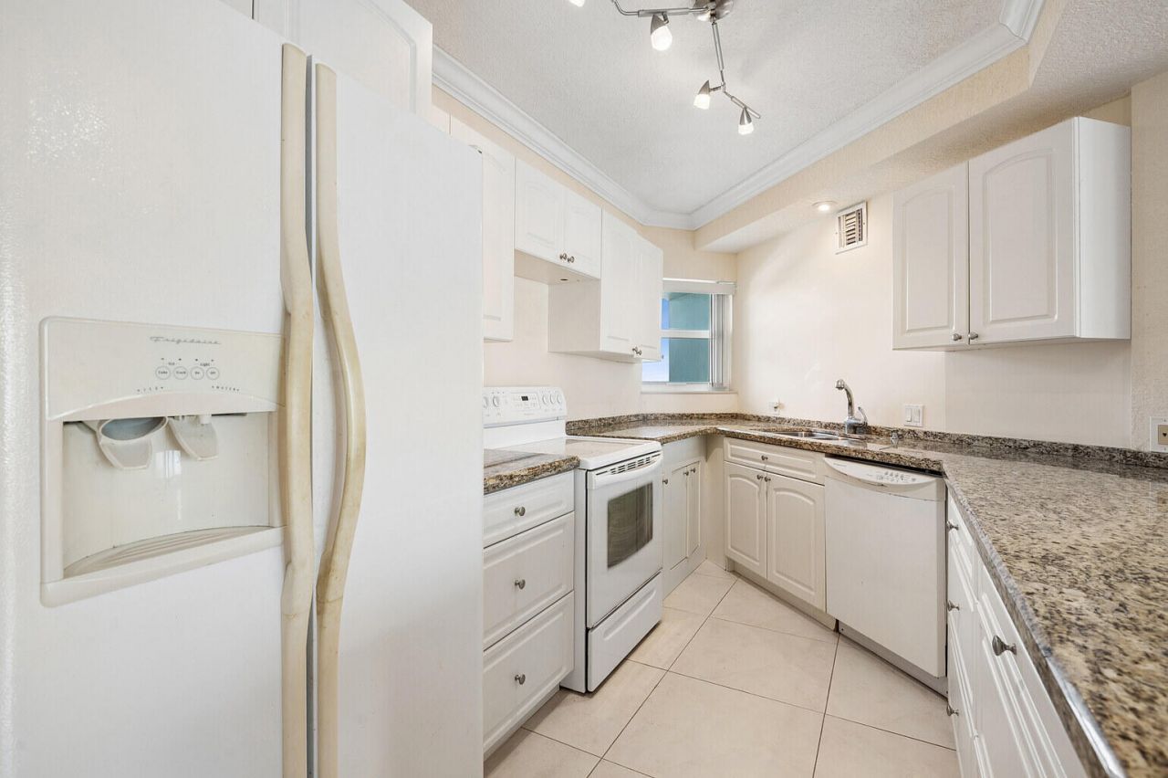 1900 S Ocean Drive, Unit 1006, Fort Lauderdale, FL 33316 Photo