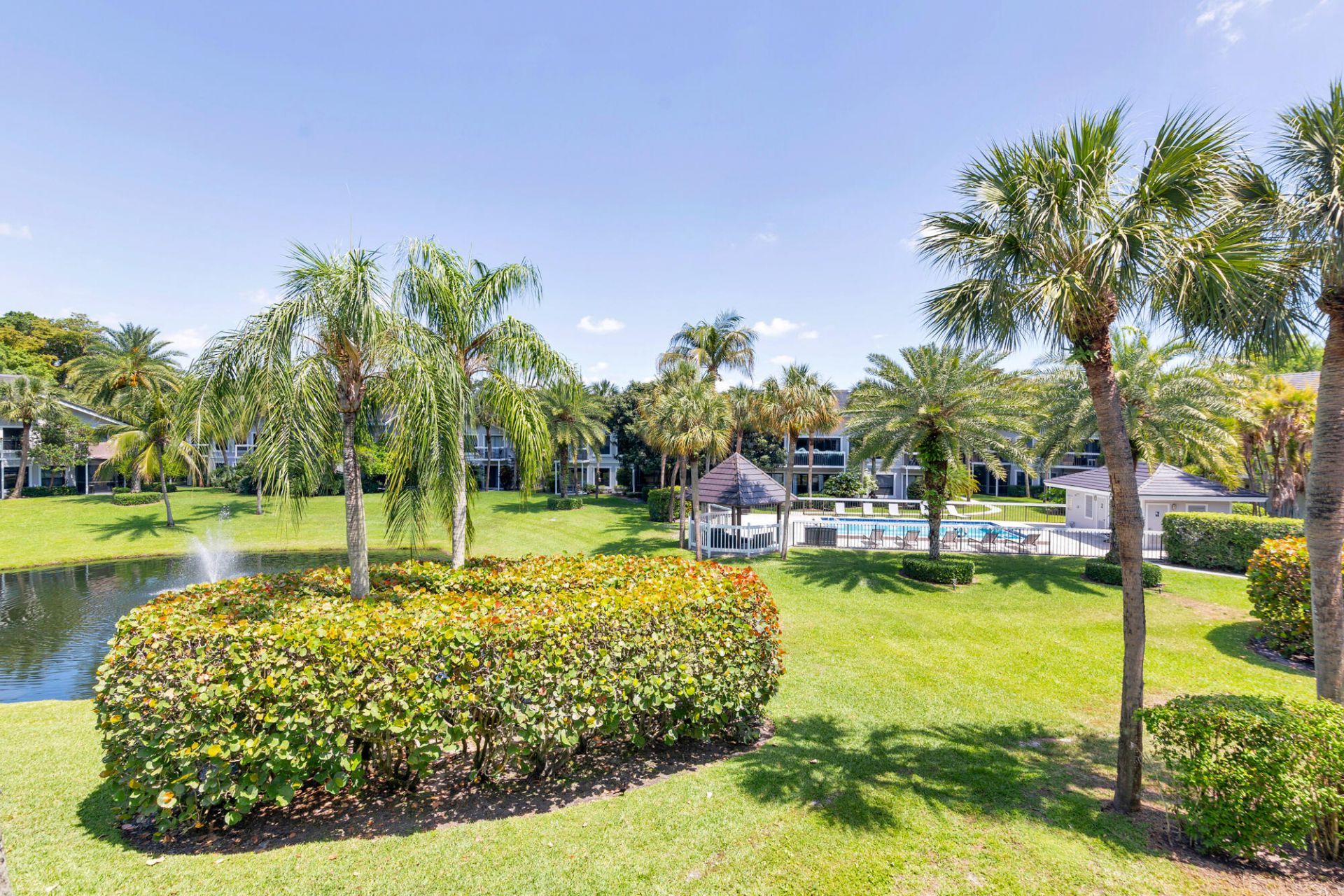 11863 Wimbledon Circle, Unit 501/500, Wellington, FL 33414 Photo