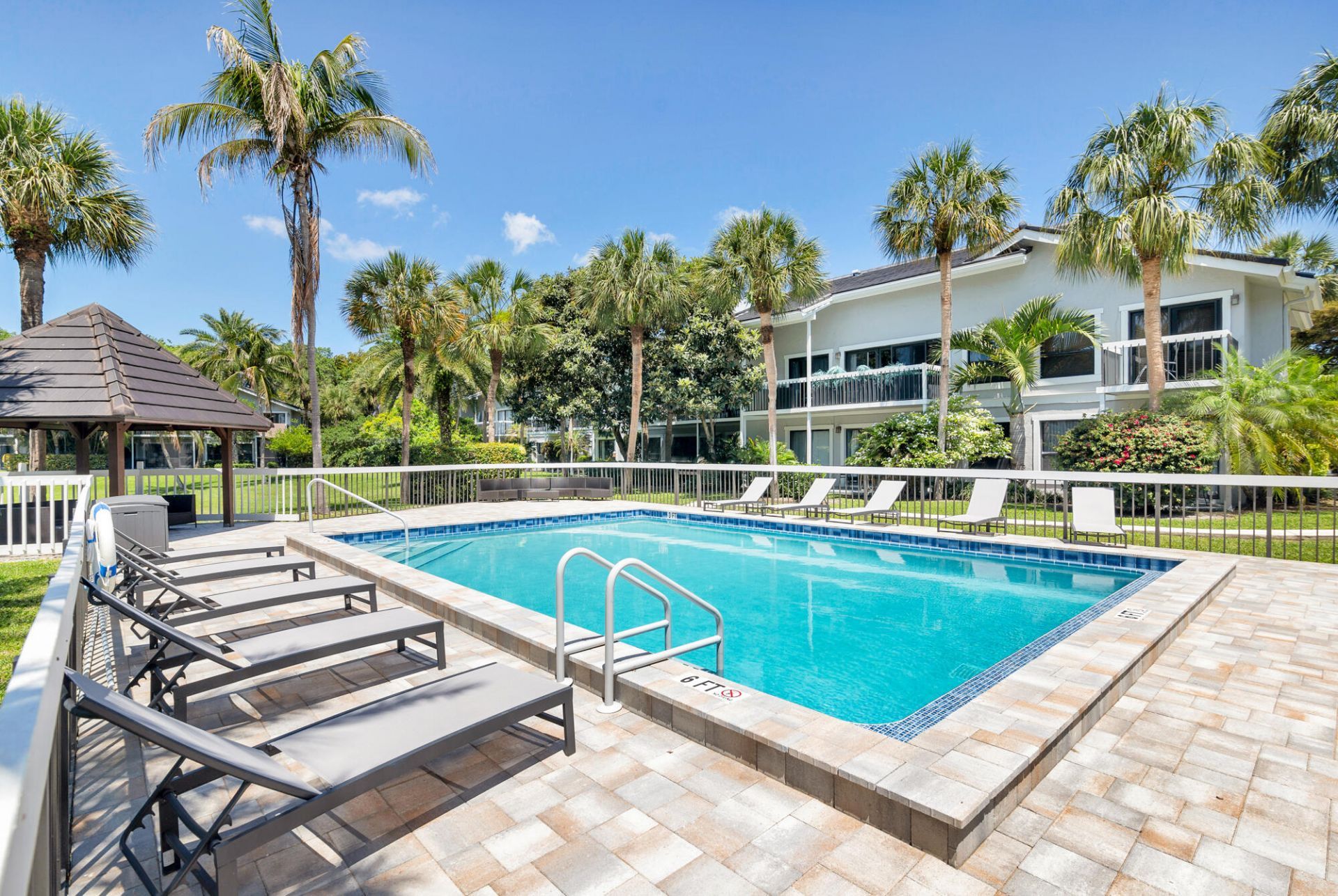 11863 Wimbledon Circle, Unit 501/500, Wellington, FL 33414 Photo