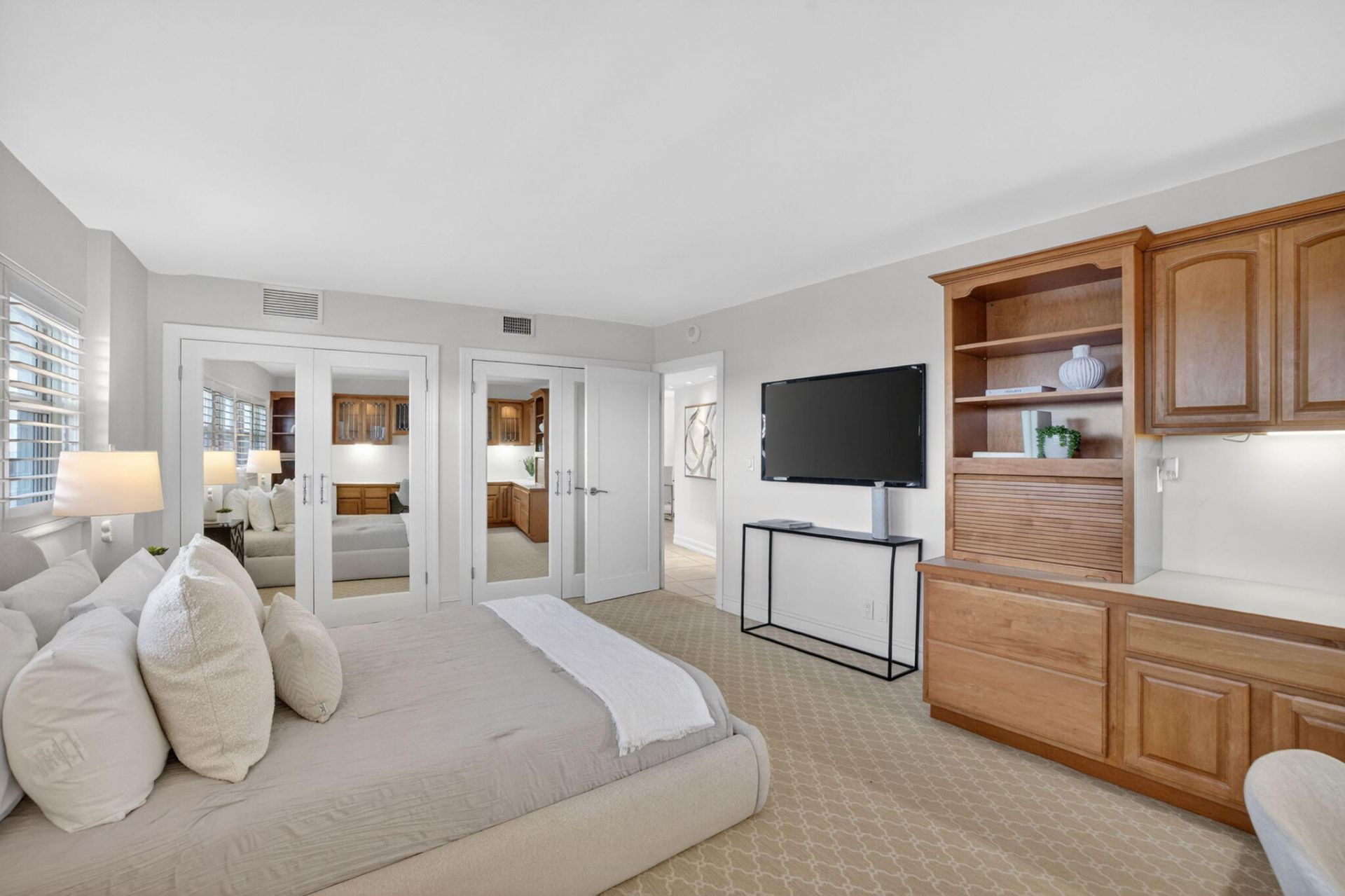 2000 S Ocean Drive, Unit 706, Fort Lauderdale, FL 33316 Photo