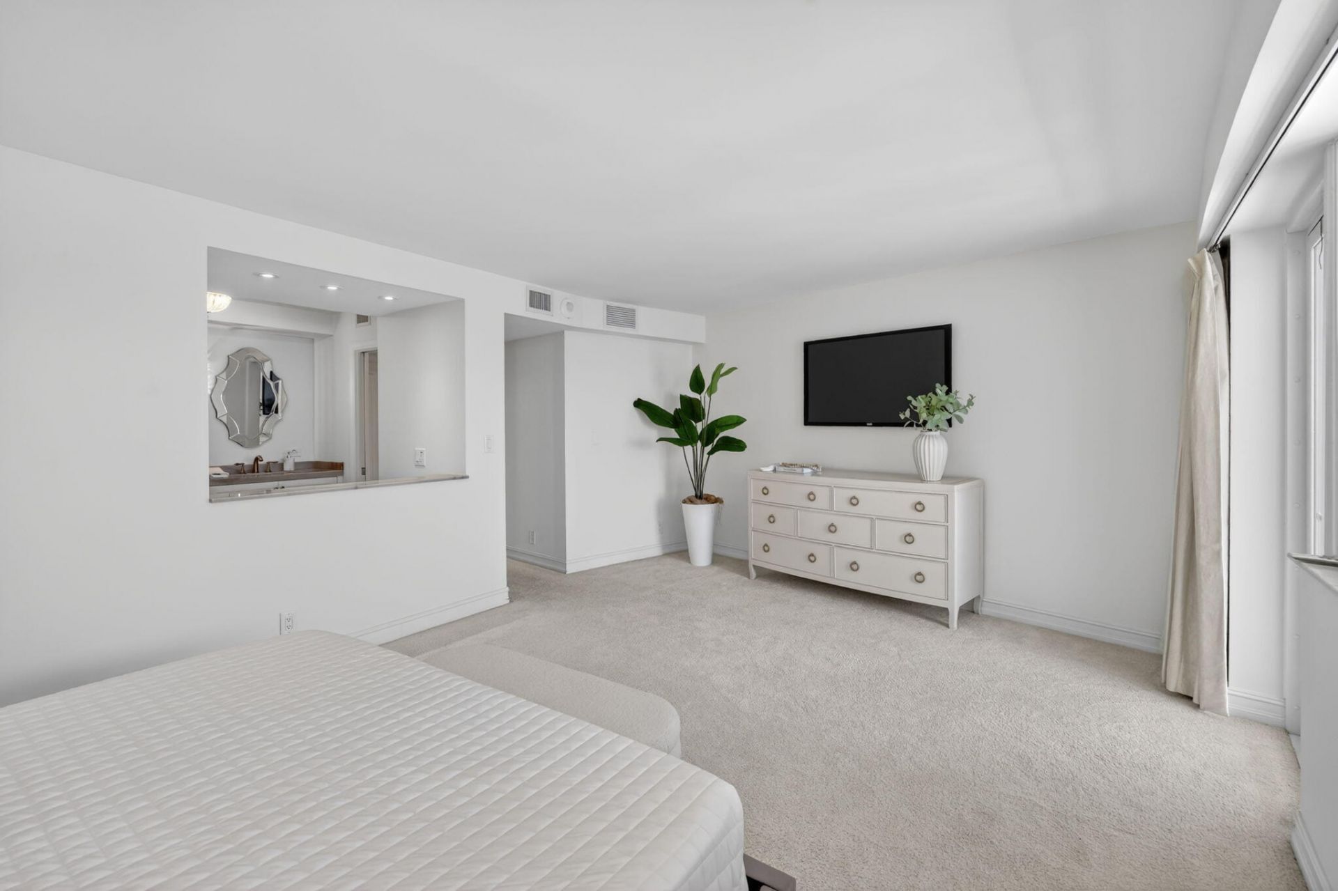 2000 S Ocean Drive, Unit 706, Fort Lauderdale, FL 33316 Photo