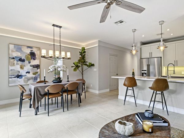 1741 NE 4th Avenue, Unit F5, Fort Lauderdale, FL 33305