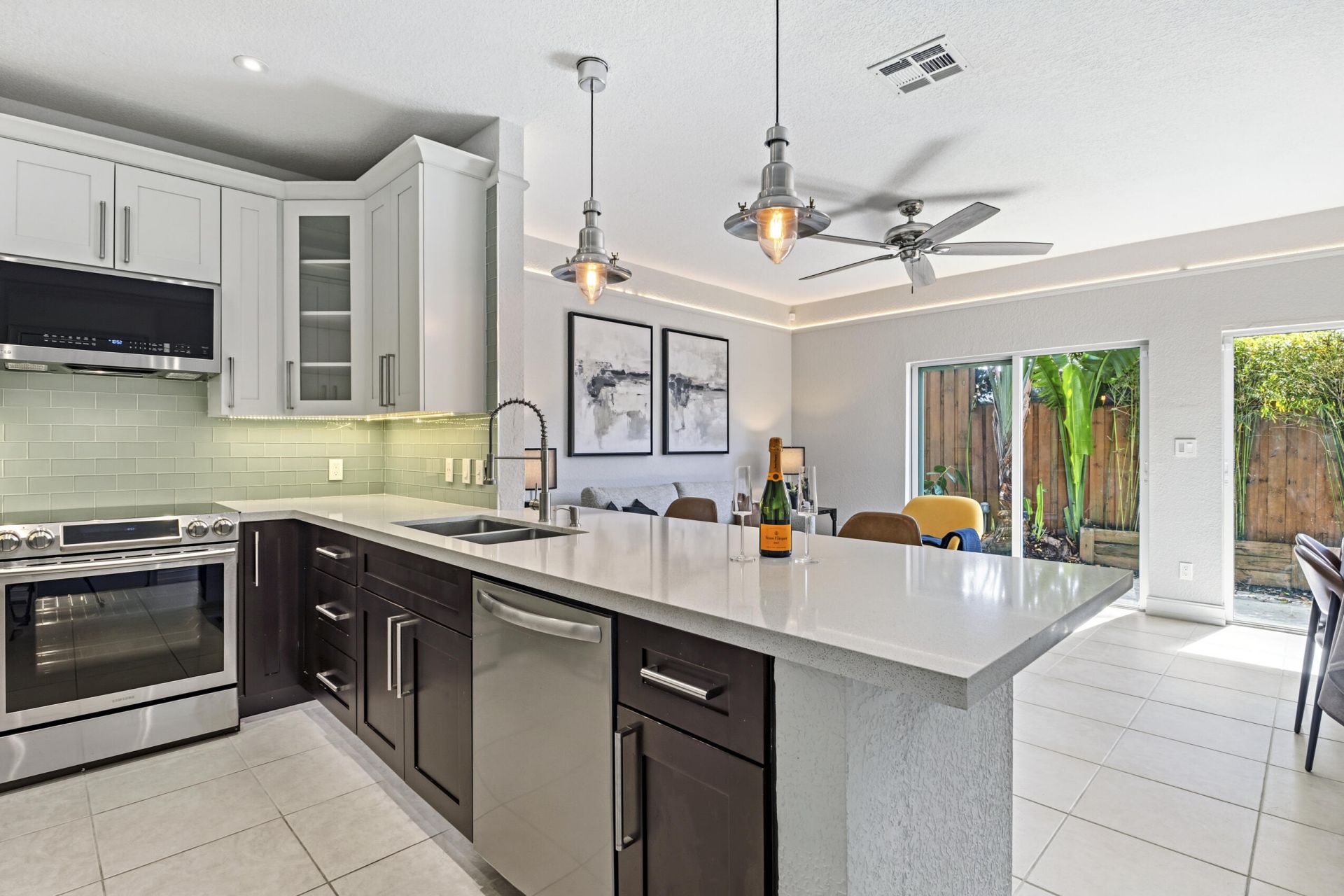 1741 NE 4th Avenue, Unit F5, Fort Lauderdale, FL 33305 Photo