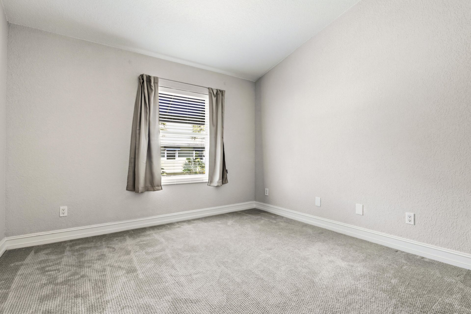 1741 NE 4th Avenue, Unit F5, Fort Lauderdale, FL 33305 Photo