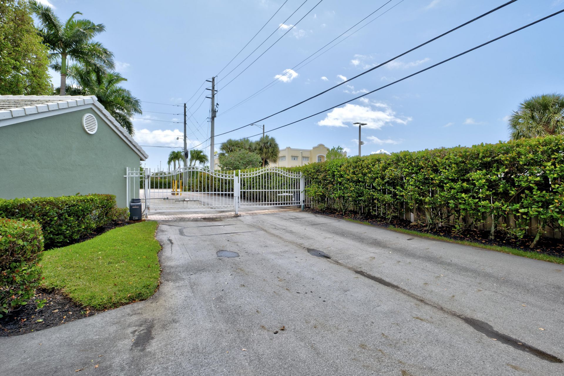 1741 NE 4th Avenue, Unit F5, Fort Lauderdale, FL 33305 Photo