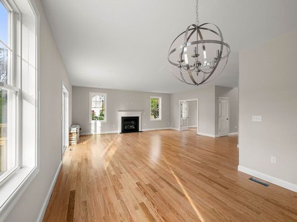 66 Parish Road, Unit 8, Georgetown, MA 01833