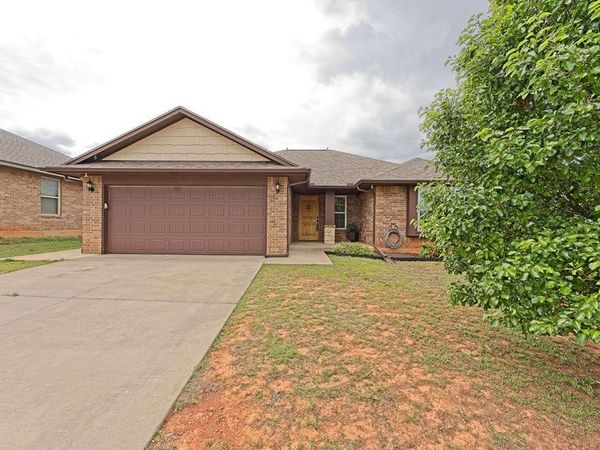 422 Tecumseh Meadows Court, Norman, OK 73069