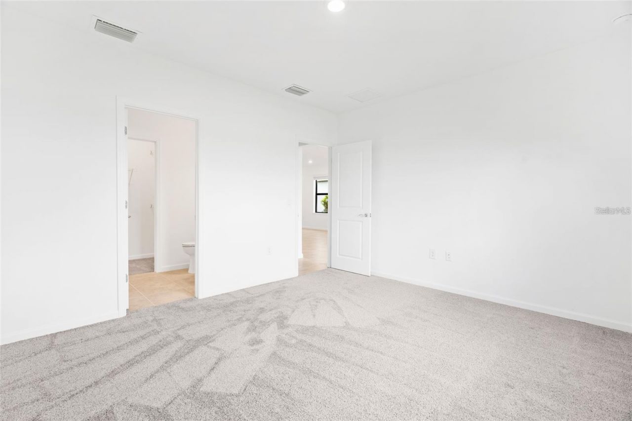 6560 Silverstar Drive, Sarasota, FL 34240 Photo