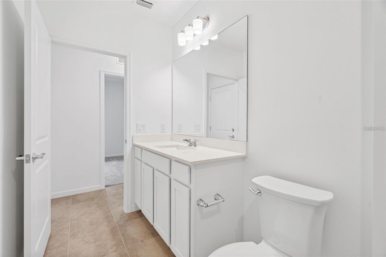 6560 Silverstar Drive, Sarasota, FL 34240 Photo