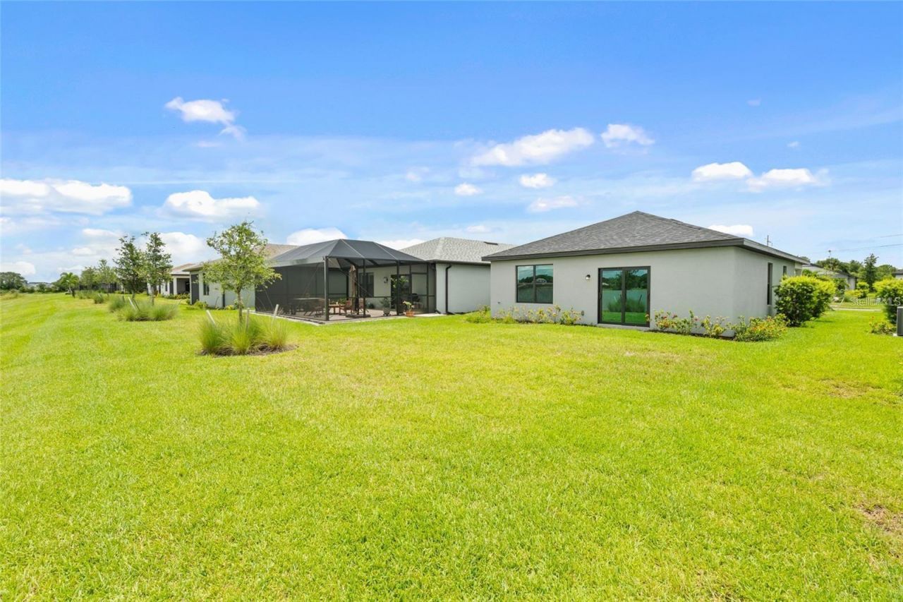 6560 Silverstar Drive, Sarasota, FL 34240 Photo