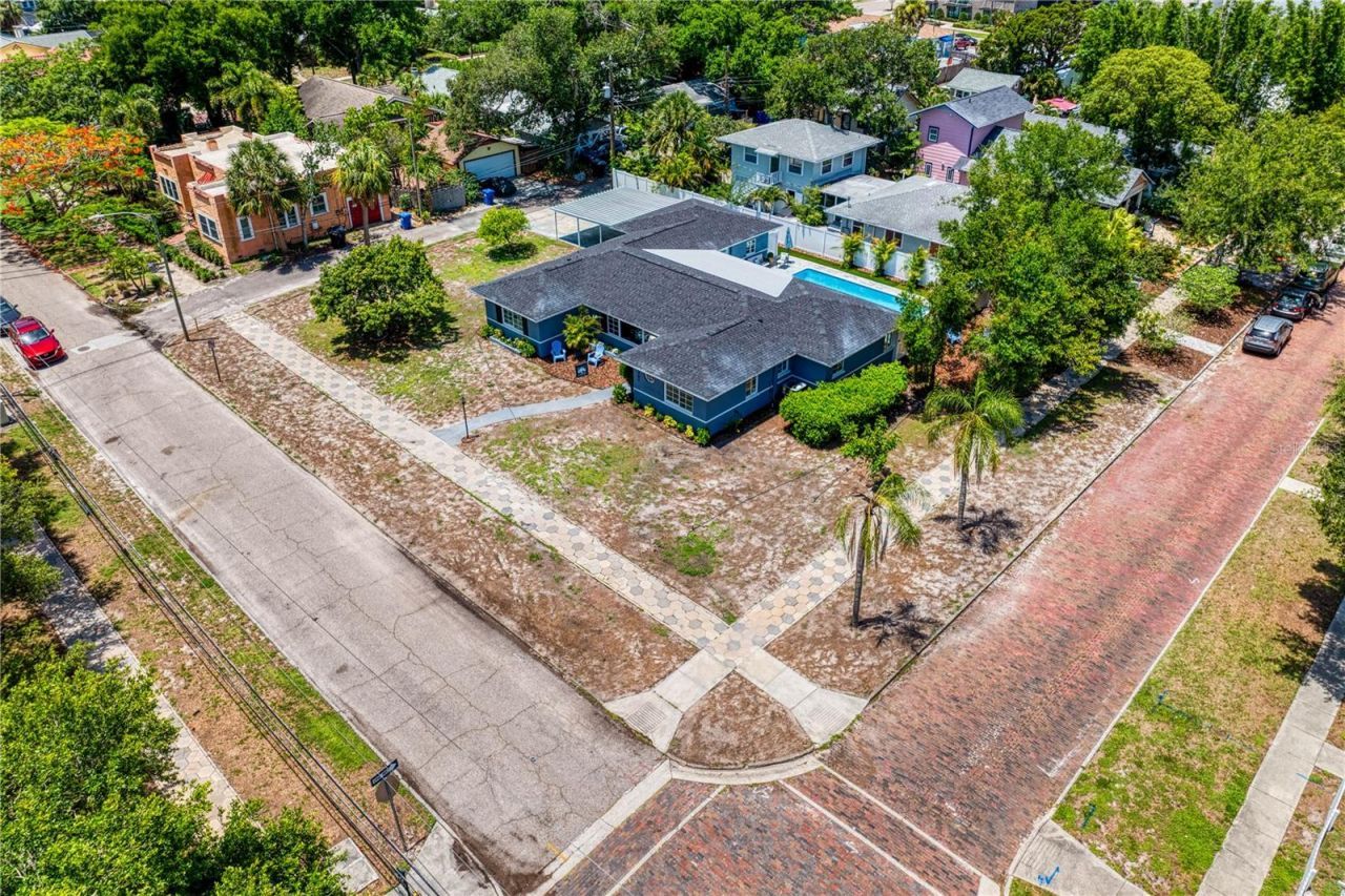 262 30th Street N, Saint Petersburg, FL 33713 Photo