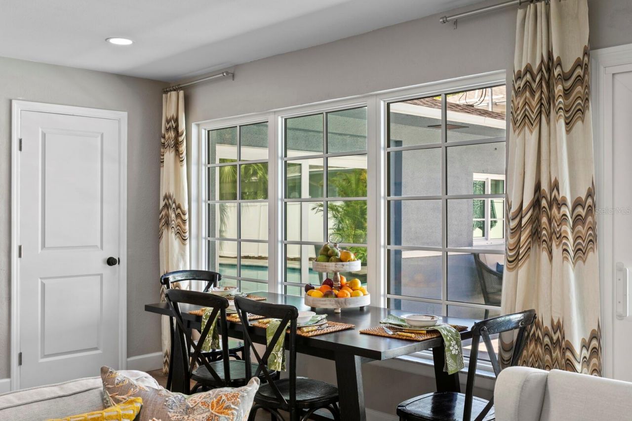 262 30th Street N, Saint Petersburg, FL 33713 Photo