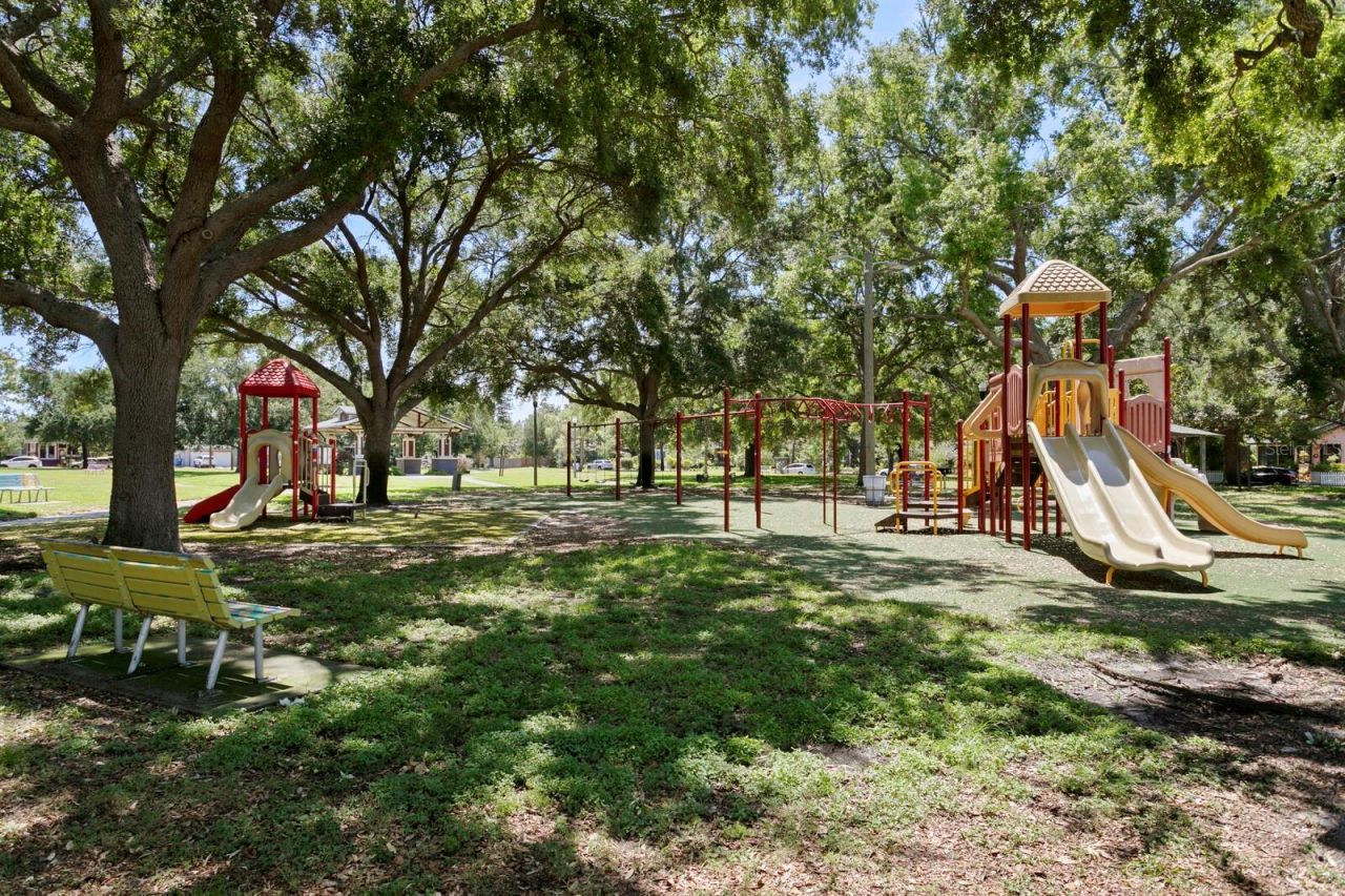262 30th Street N, Saint Petersburg, FL 33713 Photo