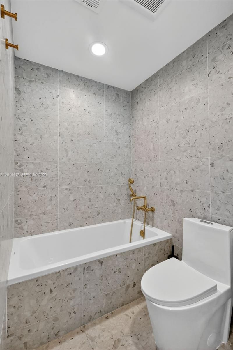 2095 Keystone Blvd , Unit 2095, North Miami, FL 33181 Photo