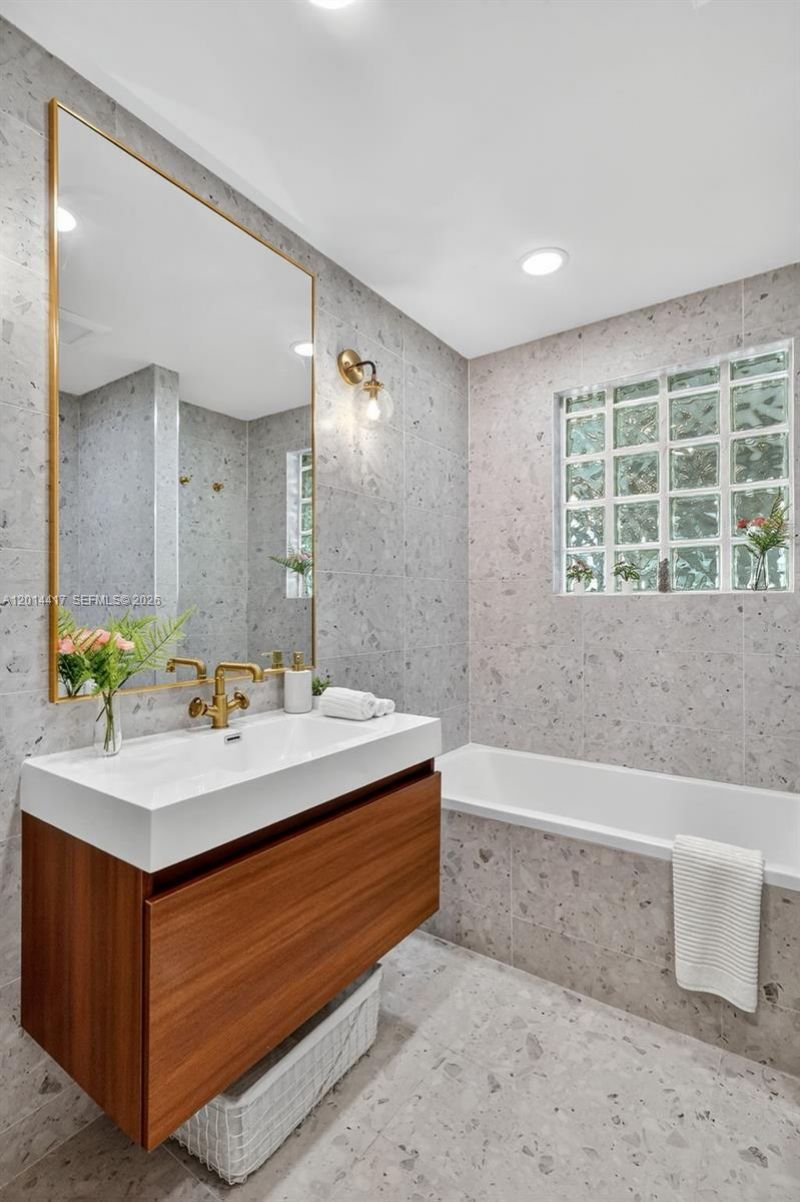 2095 Keystone Blvd , Unit 2095, North Miami, FL 33181 Photo
