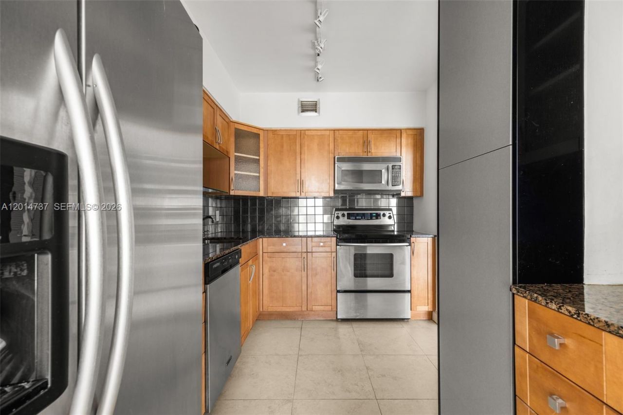 900 Bay Dr, Unit 1005 + Doc, Miami Beach, FL 33141 Photo