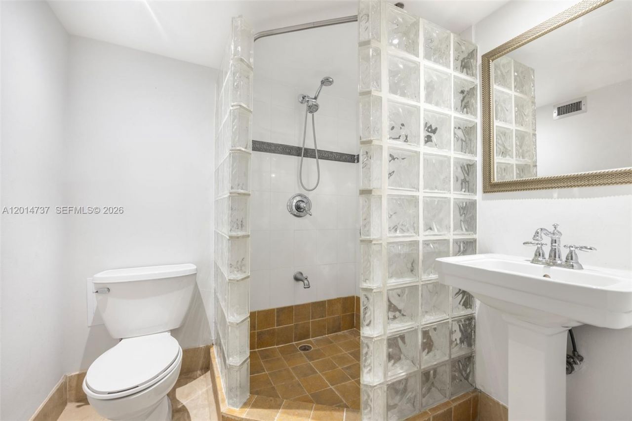 900 Bay Dr, Unit 1005 + Doc, Miami Beach, FL 33141 Photo