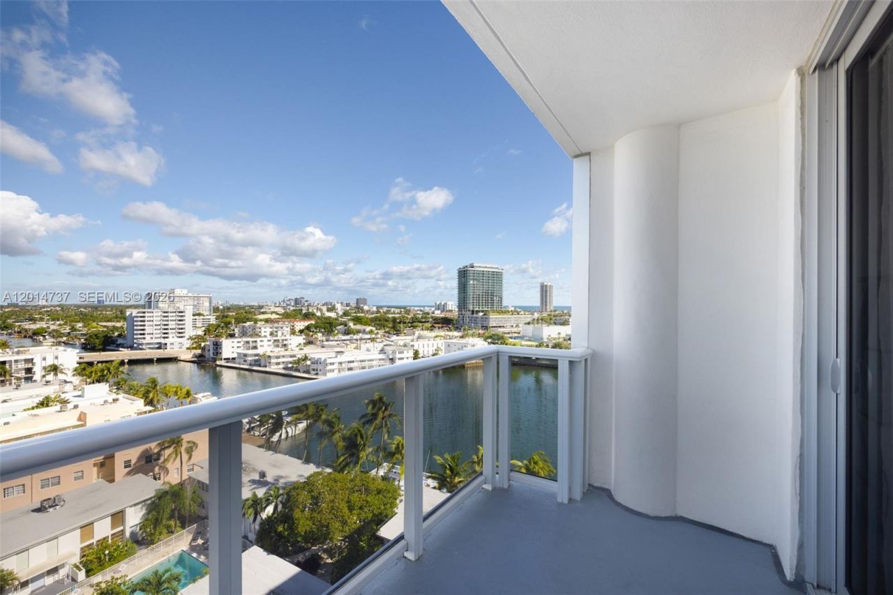 900 Bay Dr, Unit 1005 + Doc, Miami Beach, FL 33141 Photo