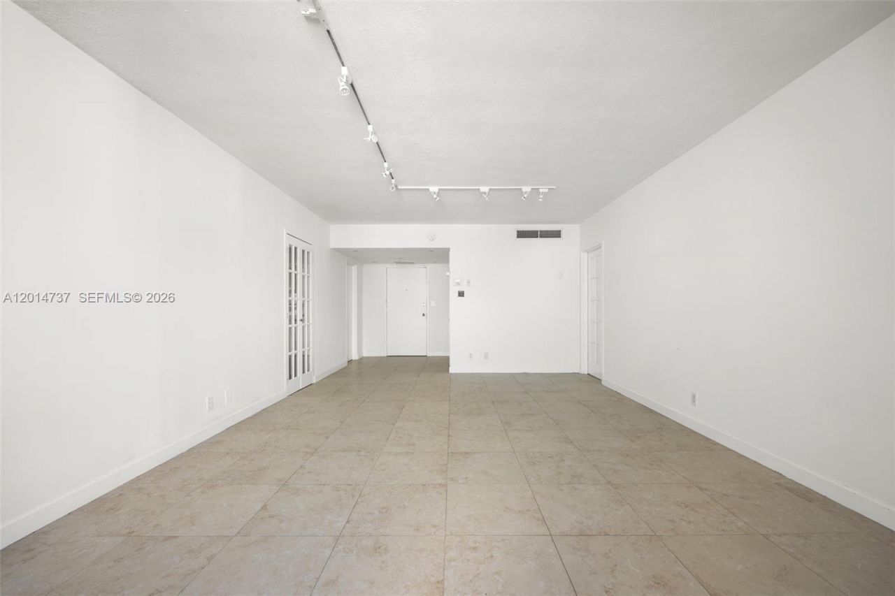 900 Bay Dr, Unit 1005 + Doc, Miami Beach, FL 33141 Photo