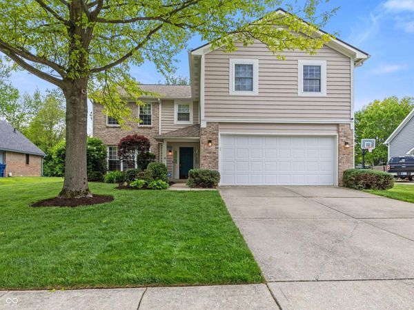 12427 Doe Lane , Indianapolis, IN 46236