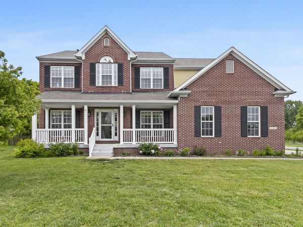 8560 Charleston Court, Avon, IN 46123