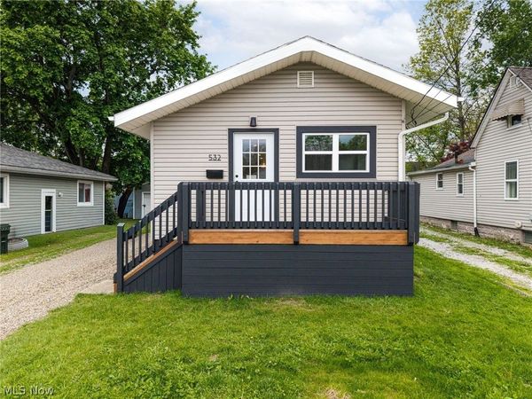 532 Washington Avenue , Barberton, OH 44203