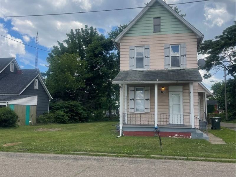 1318 4th Street NE, Canton, OH 44704 Photo 1