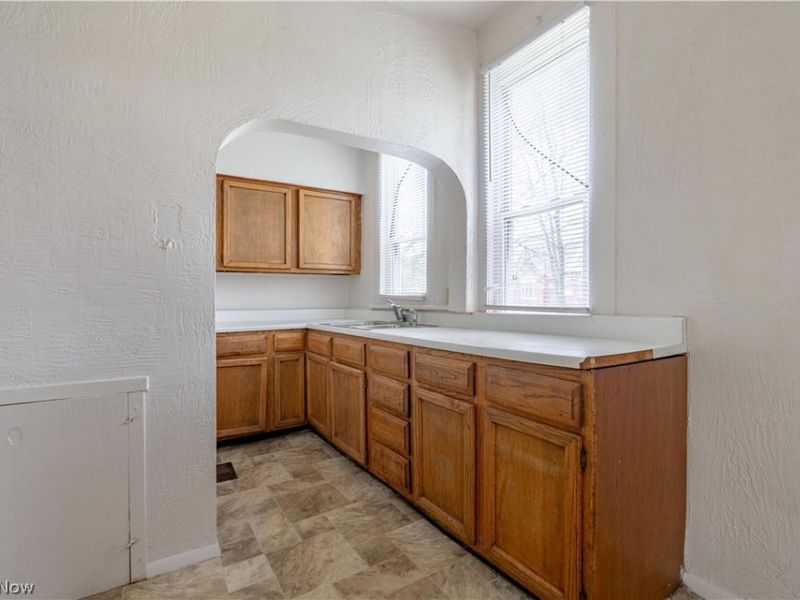 1318 4th Street NE, Canton, OH 44704 Photo 10