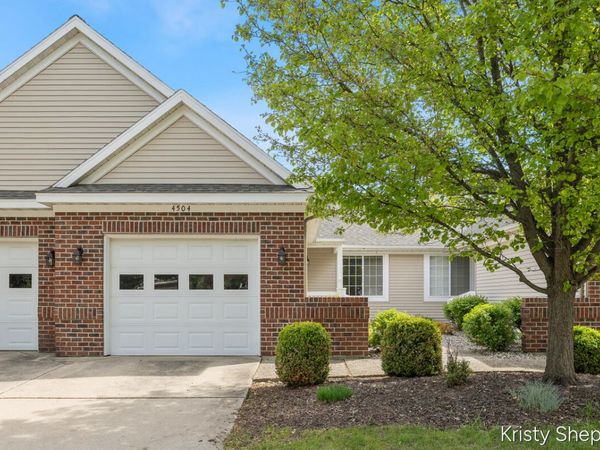 4504 Woodrose Court SE, Grand Rapids, MI 49508