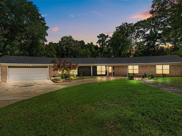 1821 Azalea Street , Gilmer, TX 75644