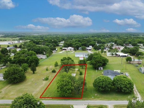 507 Deer Run, Southmayd, TX 75092
