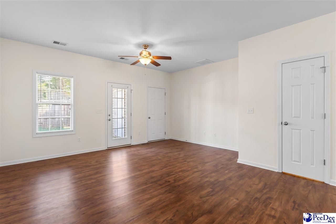 2757 Winterbrook Drive Unit E Photo 14