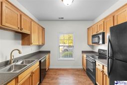 2757 Winterbrook Drive Unit E photo 4