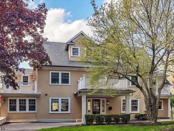 151 Lookout Rd, Mountain Lakes, NJ 07046