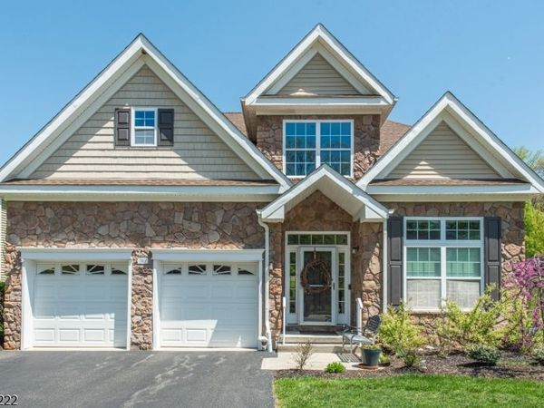 2 Harrison Way, Mount Arlington, NJ 07856