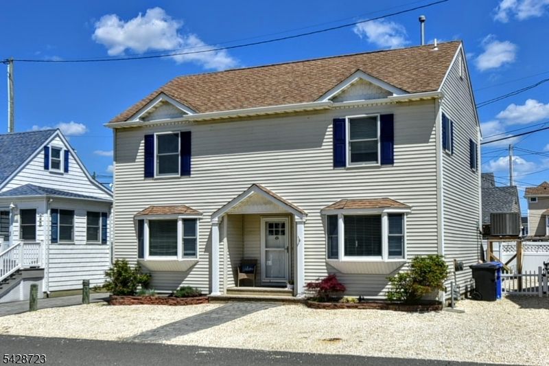 126 Bayberry Rd, Toms Rivership, NJ 08735 Main Photo